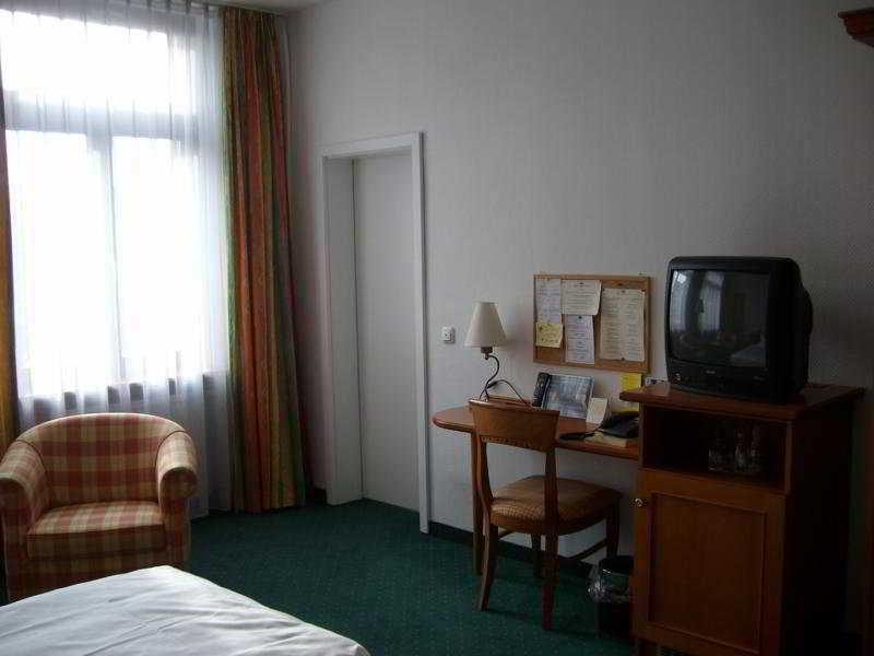 City Hotel Kaiserhof Offenbach am Main Room photo